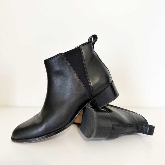 Madewell The Carina Boot in True Black Leather Chelsea Boot
